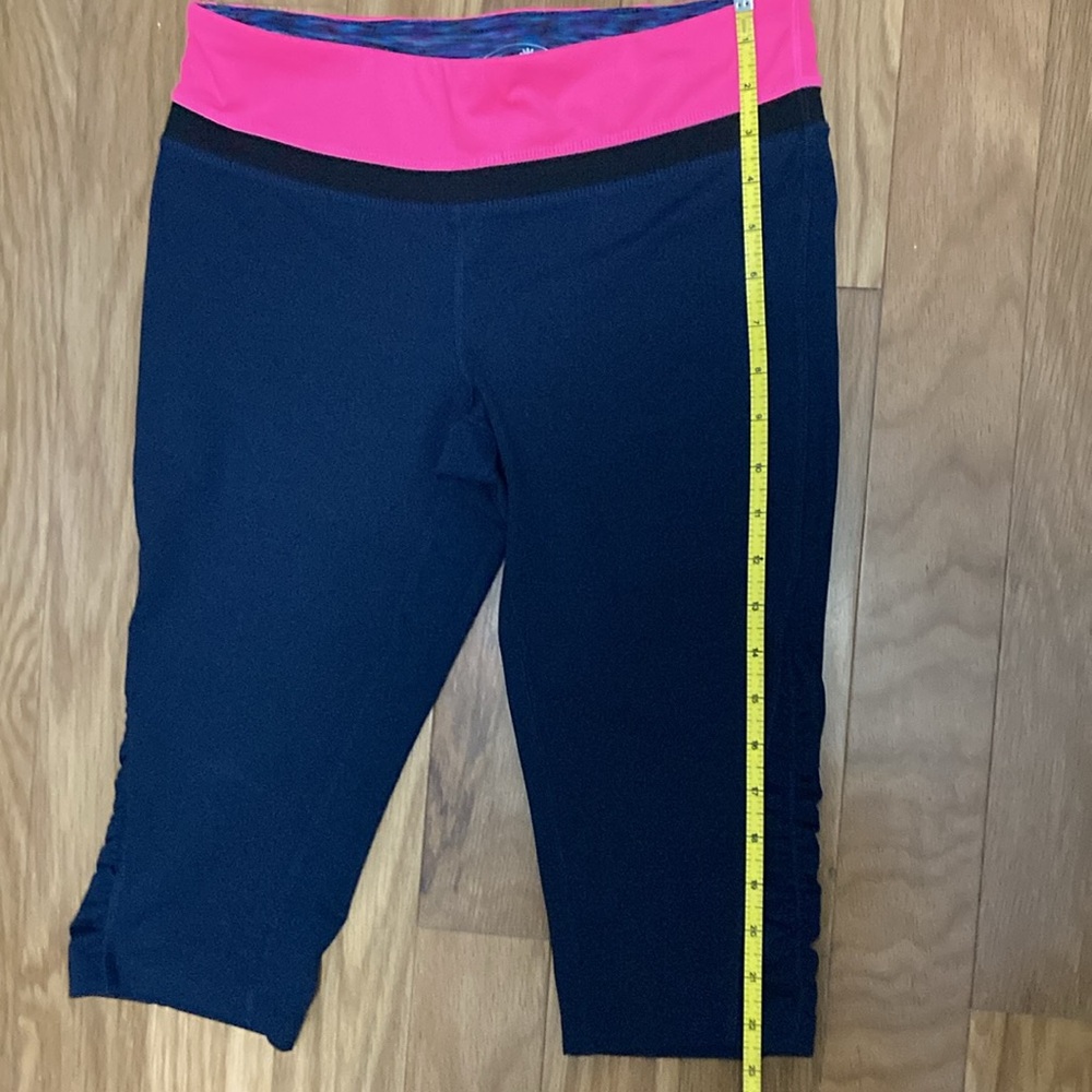 Workout set by Tangerine. Size Small - Picture 12 of 14